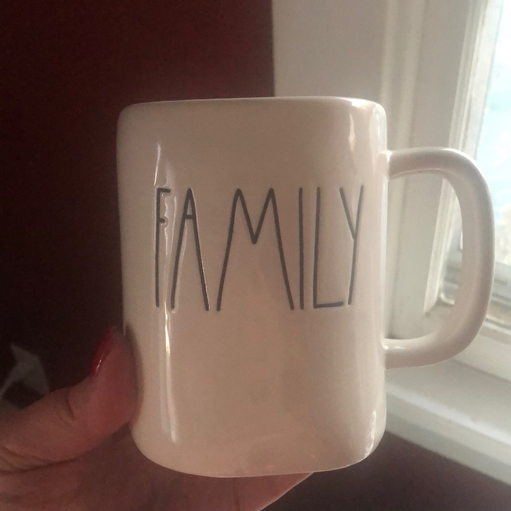 Rae Dunn Family mug - Picture 1 of 3